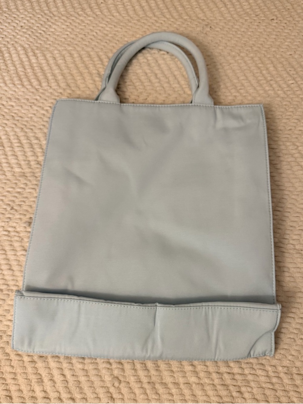 🤍New Miu Miu Beauty Luxury Tote Bag🤍 - Picture 4 of 5